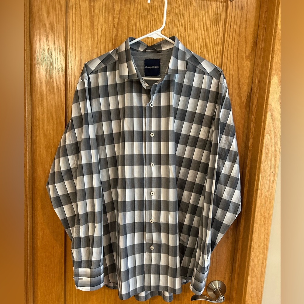 Tommy Bahamas Men’s Plaid White Gray Black Gradient Button Down Shirt Cotton L